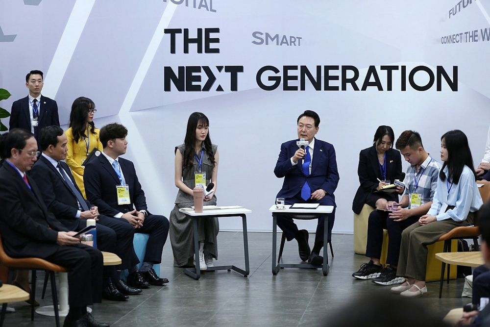 Tổng thống Hàn Quốc Yoon Suk Yeol đối thoại với thế hệ tương lai số Việt Nam - Hàn Quốc.