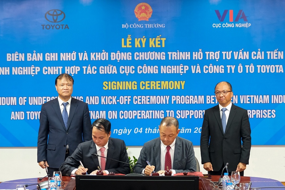 Toyota Việt Nam tiếp tục hỗ trợ phát triển công nghiệp hỗ trợ ô tô Việt Nam