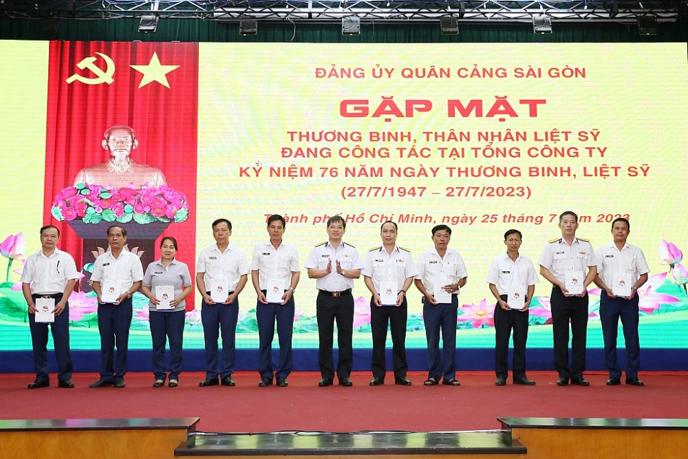 Tổng công ty Tân Cảng Sài Gòn:  Bàn giao 38 nhà tình nghĩa tặng các đối tượng chính sách