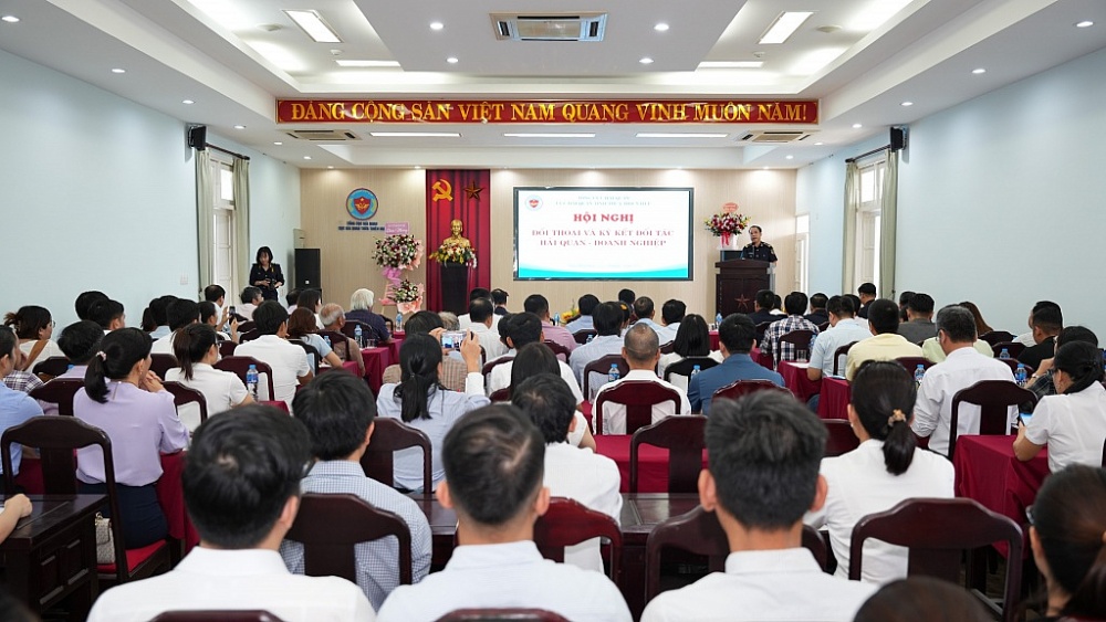 Hải quan Thừa Thiên Huế đối thoại, đồng hành cùng doanh nghiệp phát triển