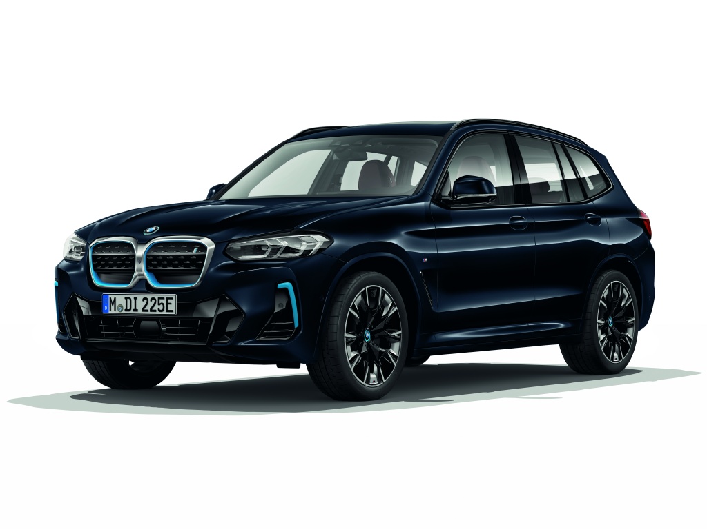Nhập khẩu từ Đức, mẫu xe thuần điện BMW iX3 có giá từ 3,499 tỷ đồng