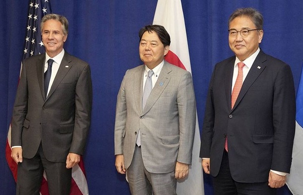 Ngoại trưởng Mỹ-Nhật-Hàn bắt đầu cuộc họp trực tuyến