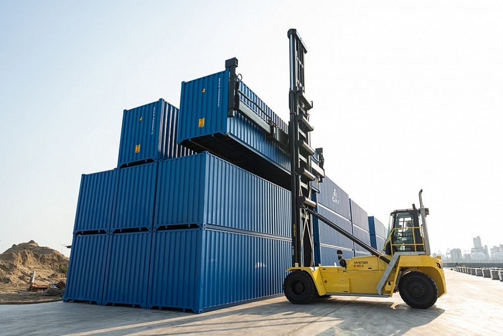 Doanh nghiệp ngành thép đang mở rộng các hoạt động kinh doanh để bù đắp cho mảng kinh doanh chính còn nhiều khó khăn. Trong ảnh: Hoạt động XK container của Công ty Hòa Phát	Ảnh: Hòa Phát