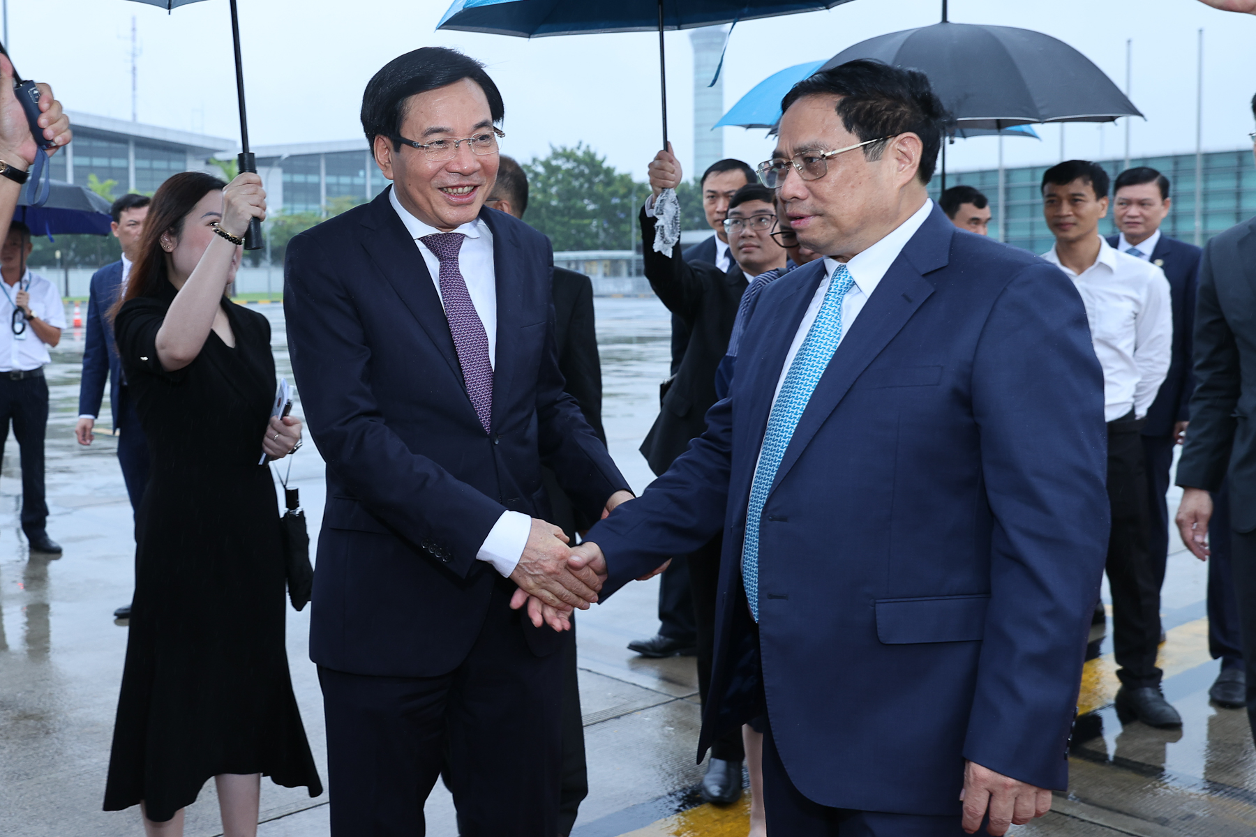 Thủ tướng Phạm Minh Chính lên đường dự Hội nghị cấp cao ASEAN 43 - Ảnh 2.