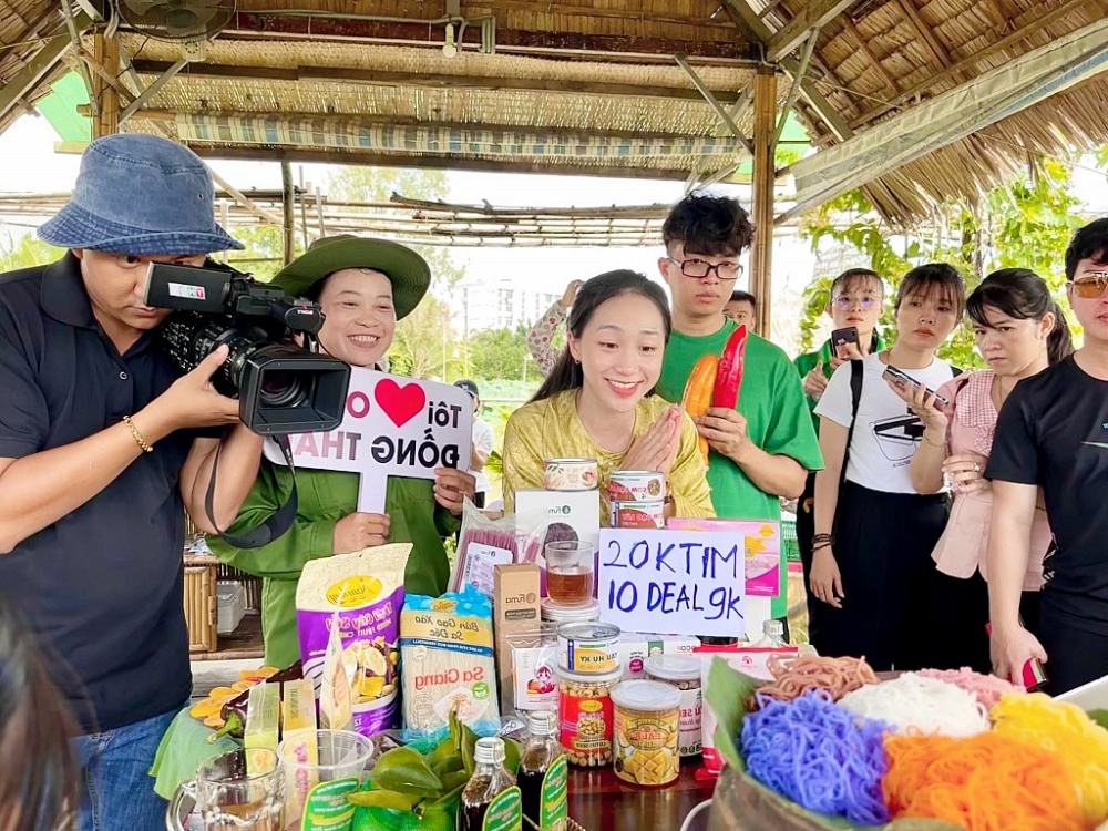 Chợ phiên OCOP – “Bệ phóng” giúp nông sản Việt vươn xa