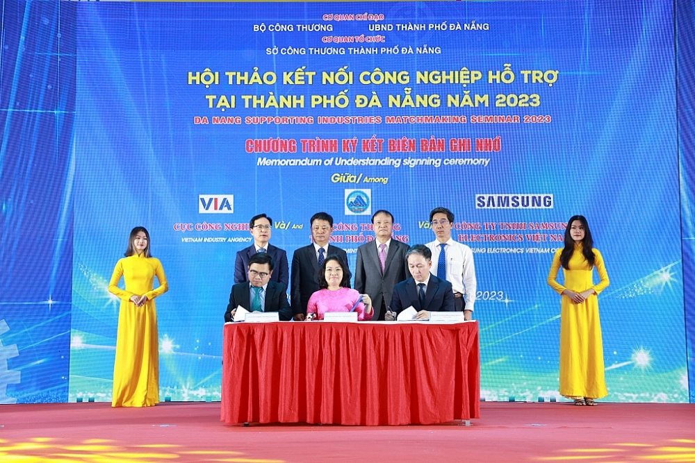 Lễ Ký kết Biên bản ghi nhớ Dự án hỗ trợ phát triển nhà máy thông minh tại TP Đà Nẵng và khu vực miền Trung.