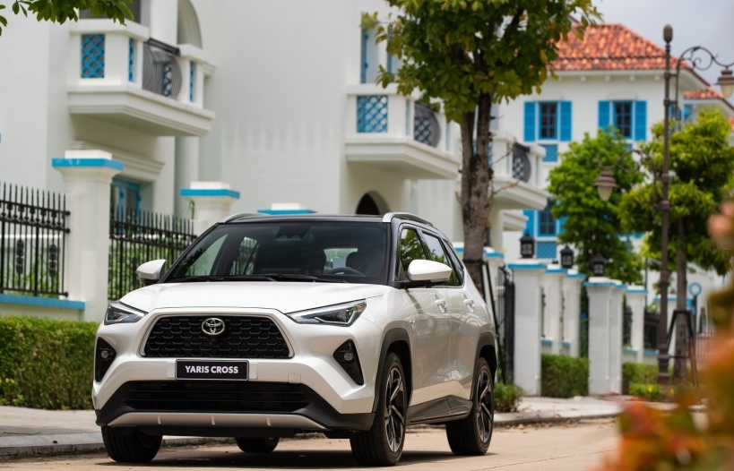 Giá từ 730 triệu đồng, Toyota Yaris Cross 2023 có cả động cơ xăng và hybrid