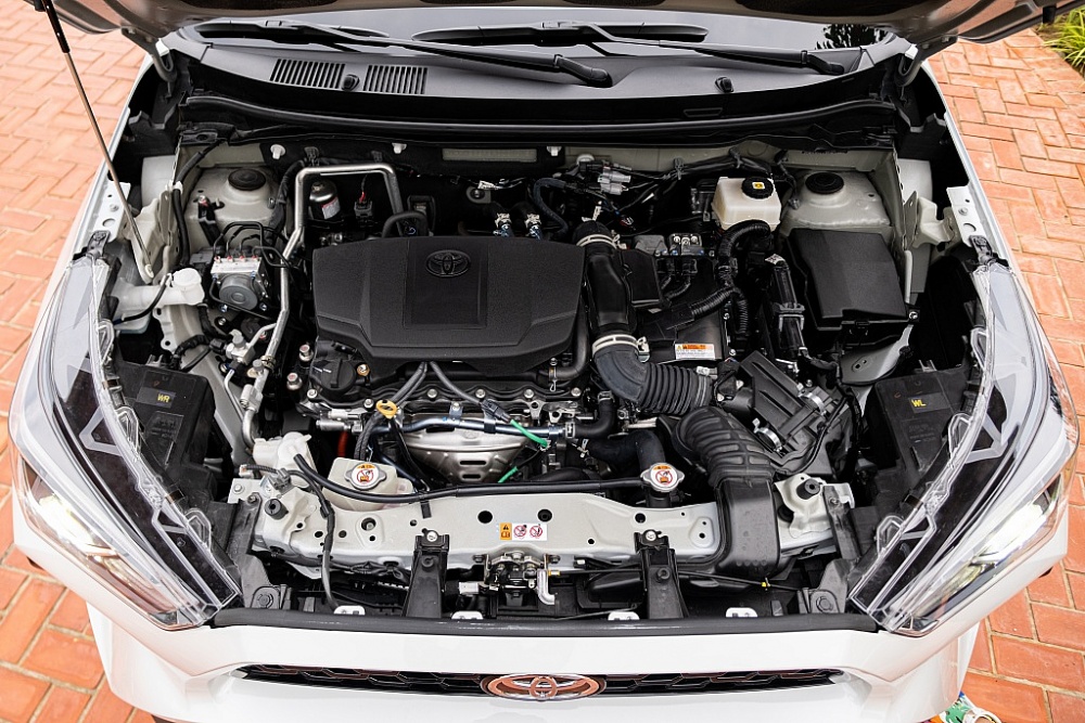 Giá từ 730 triệu đồng, Toyota Yaris Cross 2023 có cả động cơ xăng và hybrid