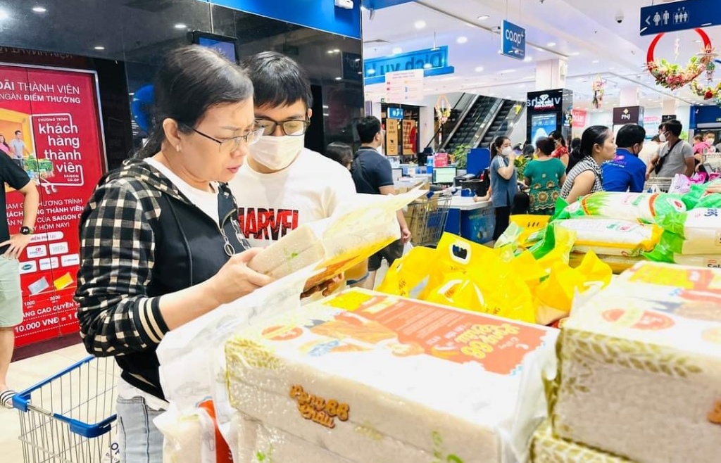 Siêu thị đẩy mạnh kích cầu tiêu dùng hàng Việt