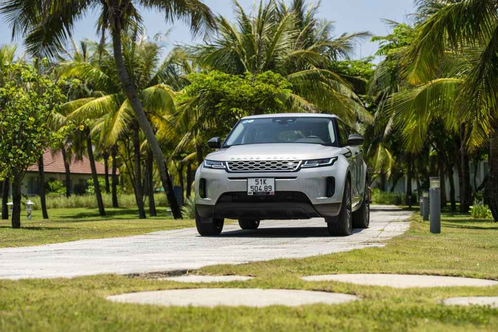 Land Rover Việt Nam hợp tác với Vietcombank hỗ trợ khách hàng mua xe