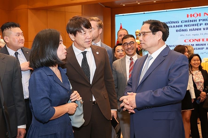 Thủ tướng Chính phủ gặp mặt đại diện doanh nghiệp, hiệp hội doanh nghiệp đầu tư nước ngoài tại Việt Nam. Ảnh: VGP