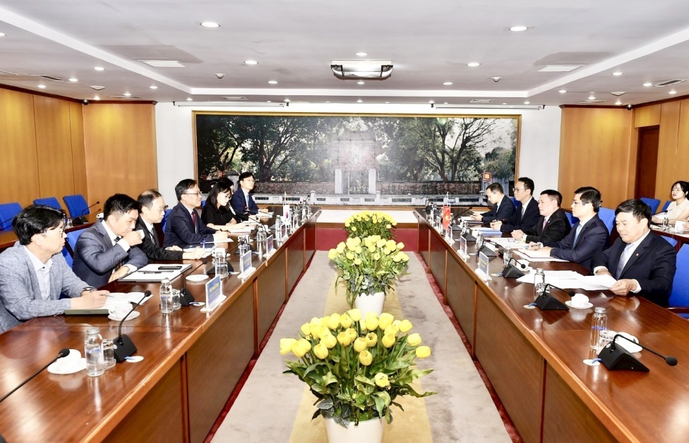 Bộ trưởng Bộ Tài chính tiếp tân Đại sứ Hàn Quốc tại Việt Nam