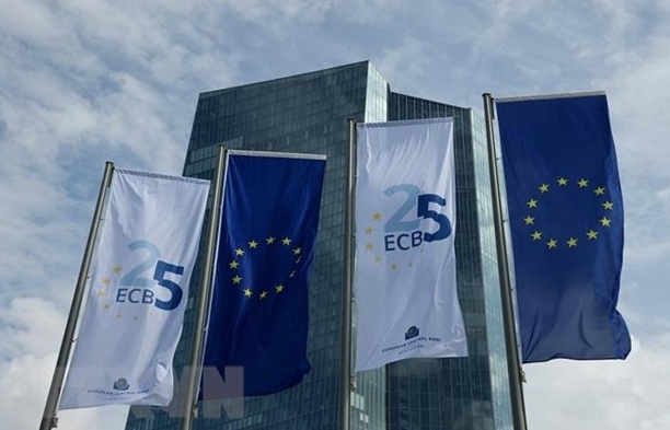 ECB chấm dứt chuỗi tăng lãi suất liên tiếp từ tháng 7 năm ngoái