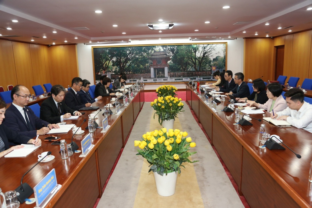 Thứ trưởng Võ Thành Hưng tiếp Thống đốc Ngân hàng Hợp tác quốc tế Nhật Bản