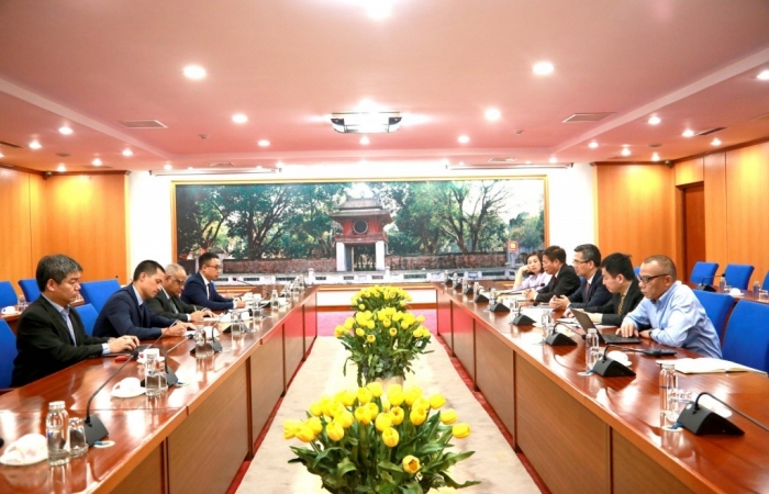 Thứ trưởng Bộ Tài chính Võ Thành Hưng tiếp Giám đốc ADB tại Việt Nam