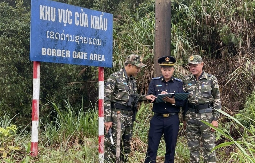 Gia tăng hàng lậu  trên tuyến biên giới cửa khẩu Nam Giang