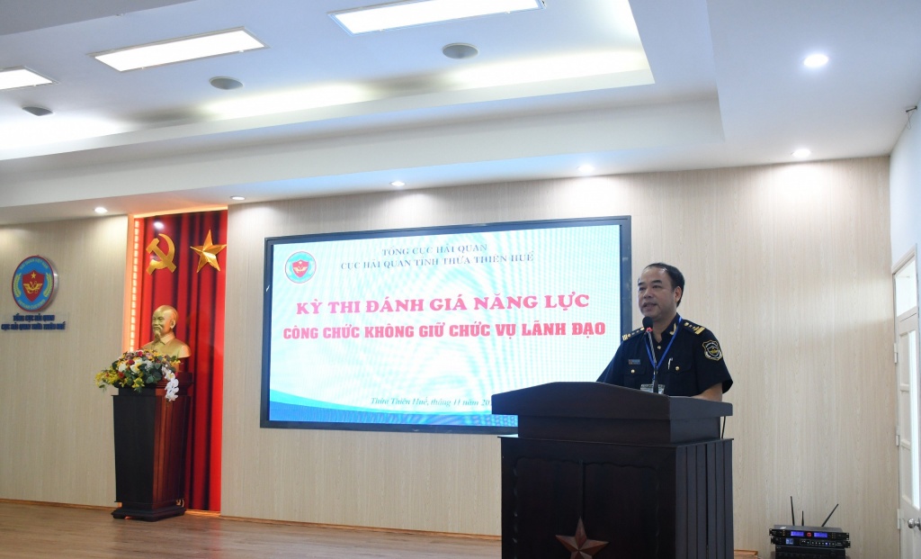 Nguyễn Quang Thanh- Cục trưởng Cục Hải quan tỉnh Thừa Thiên Huế, Chủ tịch Hội đồng  phát biểu khai mạc kỳ thi.