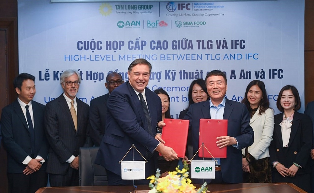 Lễ ký kết giữa IFC và Tập đoàn Tân Long