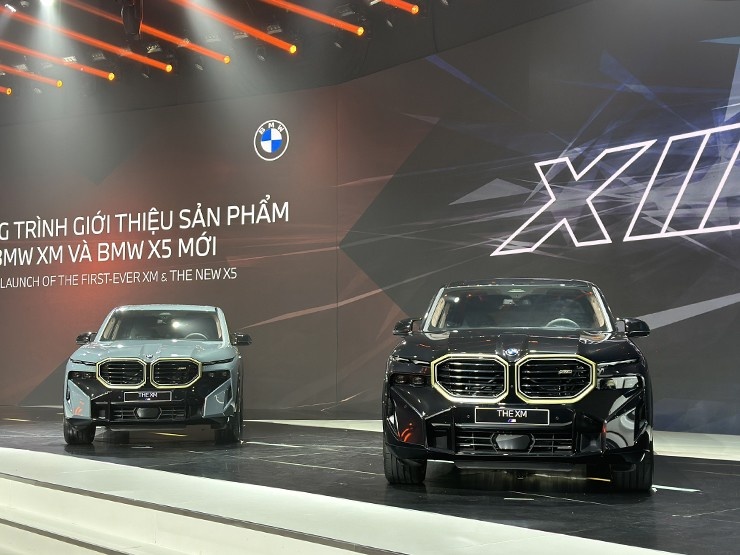 BMW XM thế hệ đầu tiên: Hiệu suất vượt trội trên một mẫu xe gầm cao