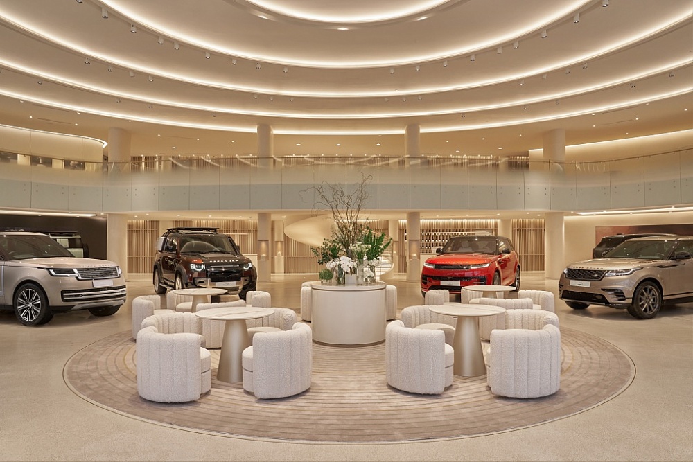 Trung tâm trưng bày mới của của Land Rover: Trải nghiệm độc đáo Trung tâm trưng bày mới của Land Rover: Nâng tầm trải nghiệm cho xe sang