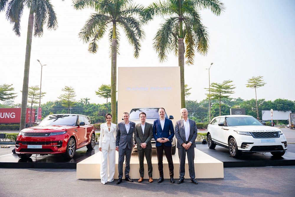 Trung tâm trưng bày mới của của Land Rover: Trải nghiệm độc đáo Trung tâm trưng bày mới của Land Rover: Nâng tầm trải nghiệm cho xe sang