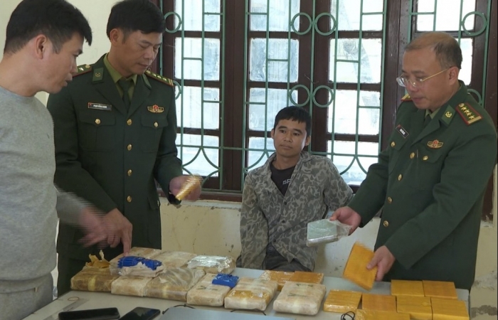 Điện Biên: Phá chuyên án 12 bánh heroin và 54.000 viên ma túy