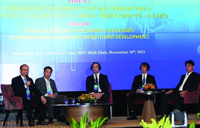 Diễn đàn Tài chính Việt Nam 2023: Củng cố tài khóa vẫn là ưu tiên chính sách hàng đầu
