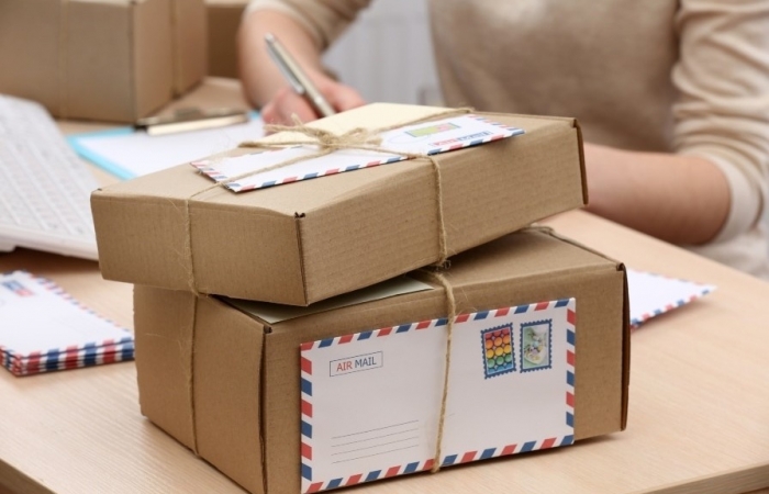 Thuế nhập khẩu đối với hàng mua online, vận chuyển bằng dịch vụ bưu chính