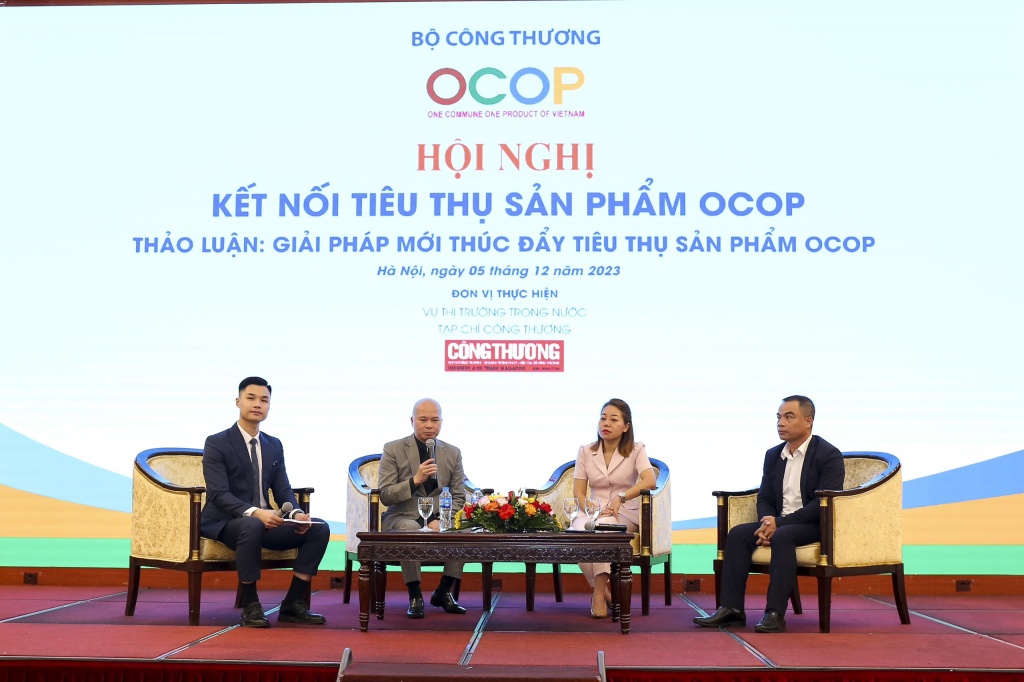 Các diễn giả tham gia hội nghị.