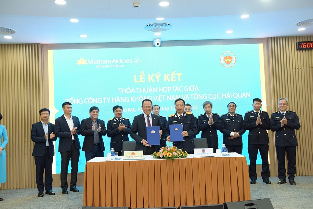 Tổng cục Hải quan và Tổng công ty Hàng không Việt Nam ký thỏa thuận hợp tác