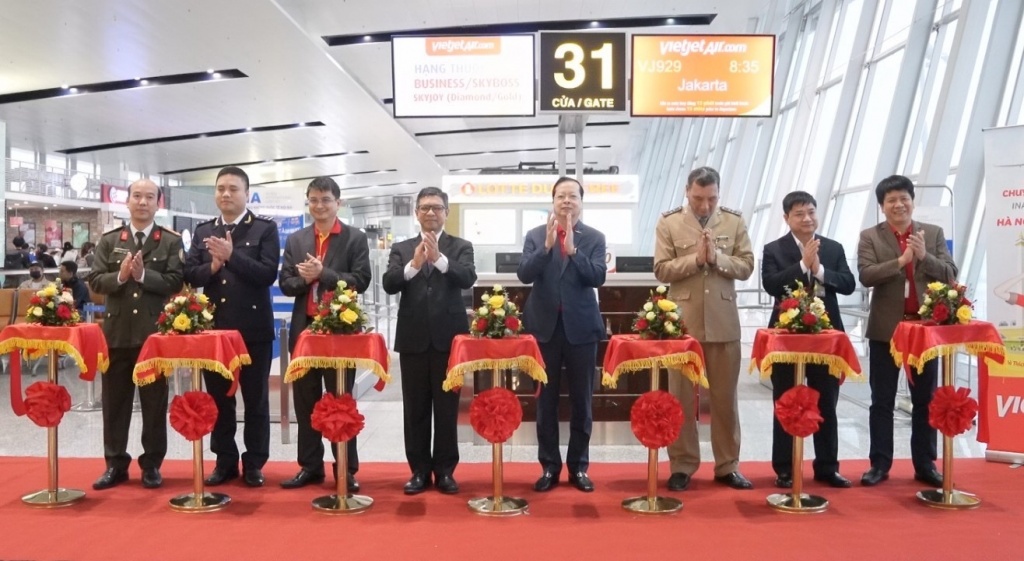 Đón khách quốc tế cuối năm, Vietjet khai trương 2 đường bay mới