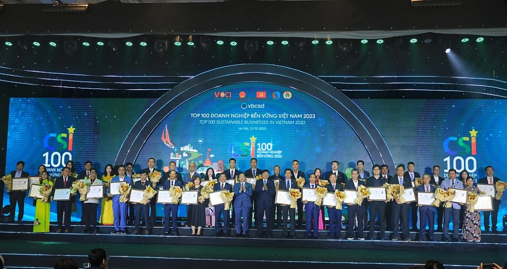 Top100 Doanh nghiệp bền vững Việt Nam 2023.