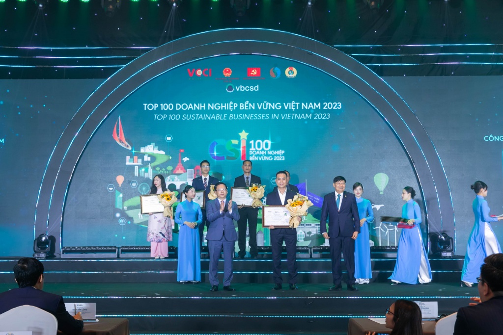 URC Việt Nam nhận loạt giải thưởng uy tín về Phát triển bền vững