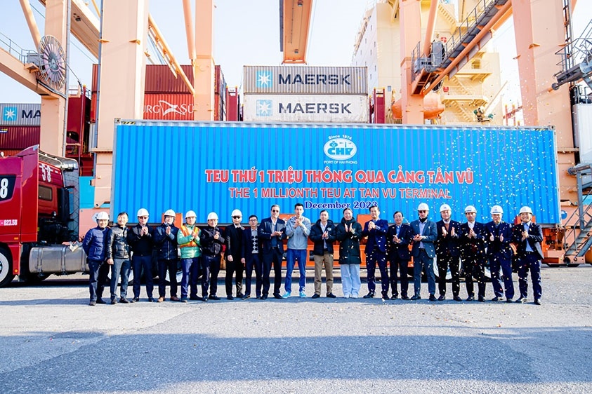 Hải Phòng: Cảng Tân Vũ năm thứ 3 liên tiếp đạt 1 triệu TEU