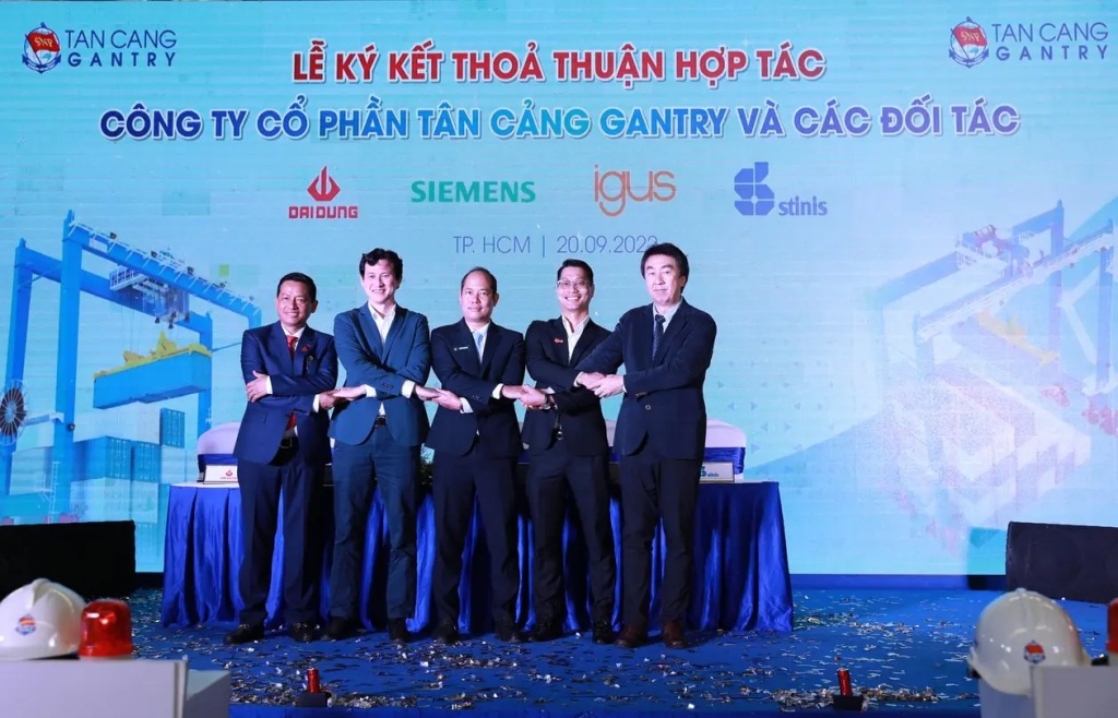 igus® Việt Nam hợp tác với Tân Cảng Gantry nâng cao chất lượng, hiệu suất cẩu RTG