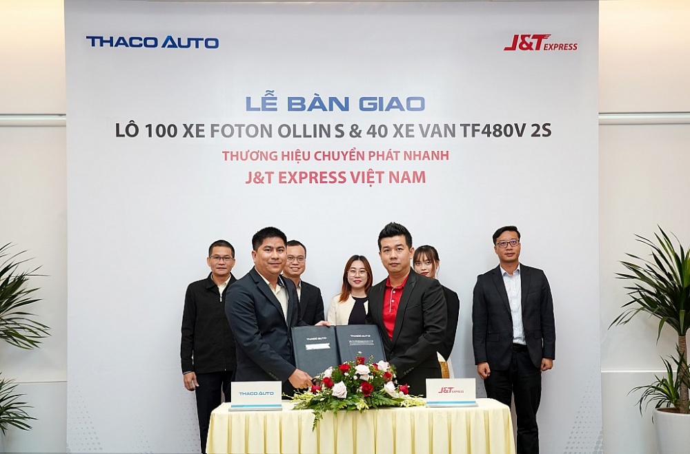 THACO AUTO bàn giao lô 140 xe cho J&T Express Việt Nam