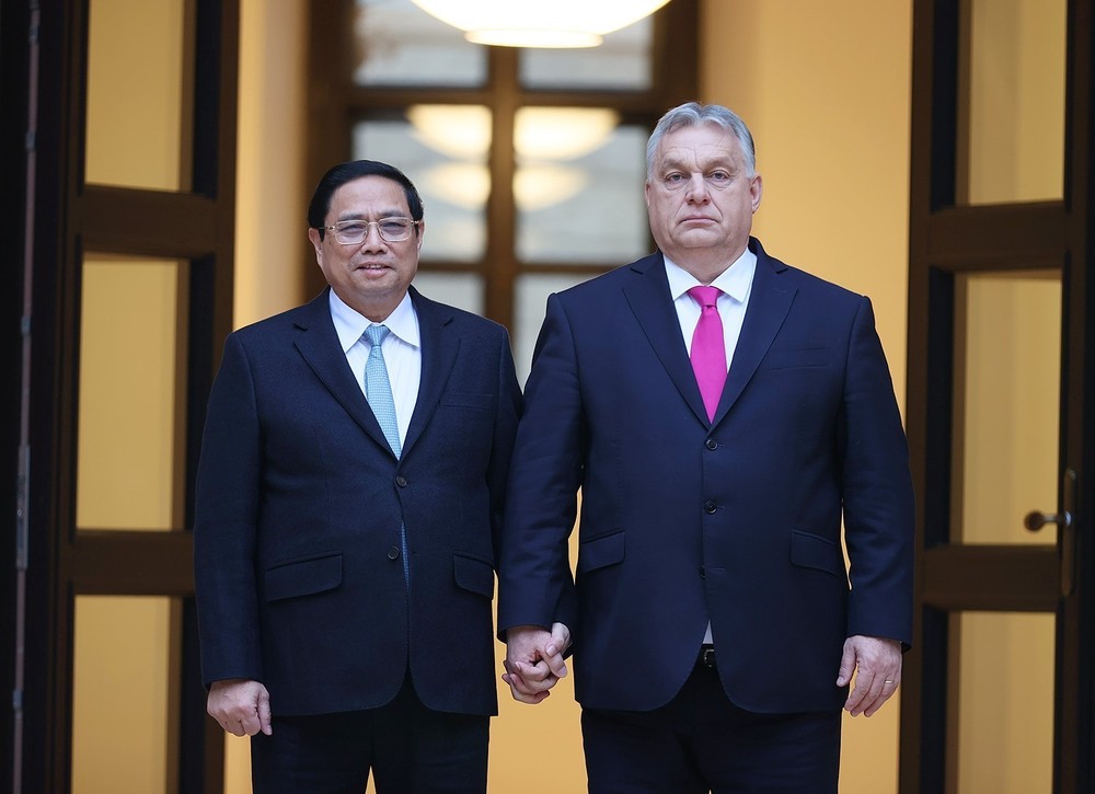 Thủ tướng Phạm Minh Chính và Thủ tướng Hungary Viktor Orbán. (Ảnh: Dương Giang-TTXVN)