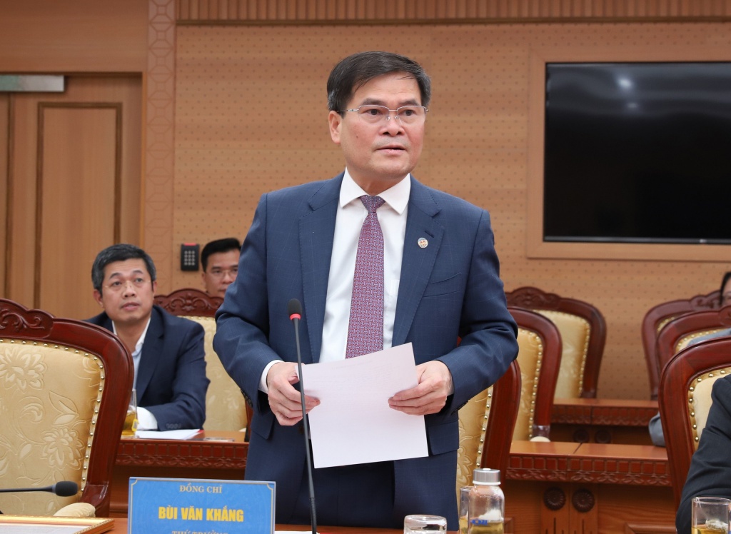 Trao quyết định bổ nhiệm ông Bùi Văn Khắng giữ chức Thứ trưởng Bộ Tài chính