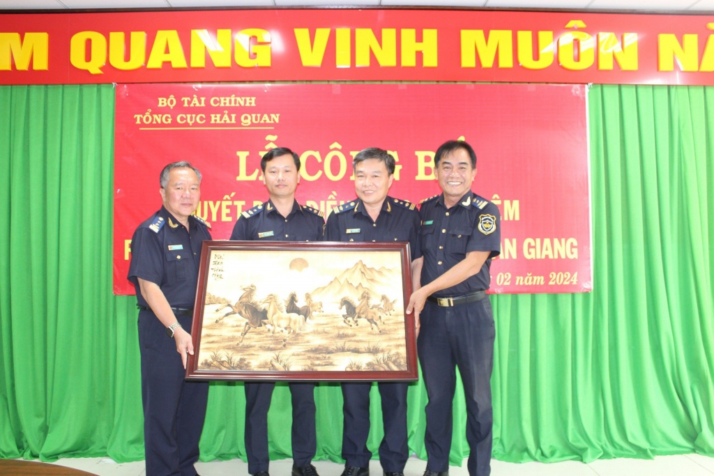Điều đồng, bổ nhiệm ông Lê Xuân Thắng giữ chức Phó Cục trưởng Cục Hải quan An Giang