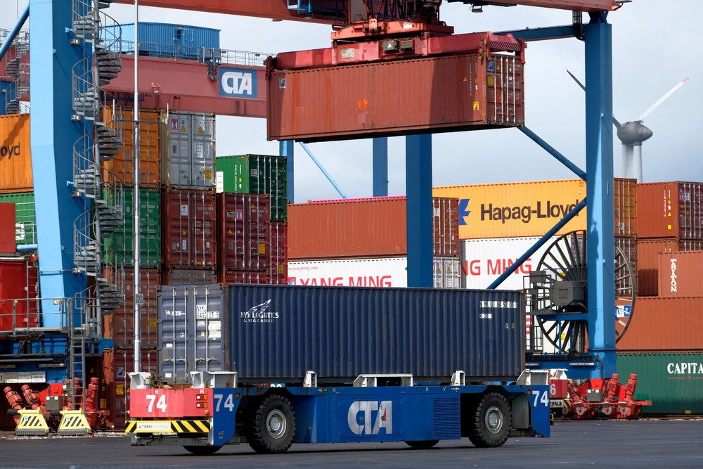 Cảng container ở Hamburg, miền Bắc Đức. (Ảnh: AFP/TTXVN)