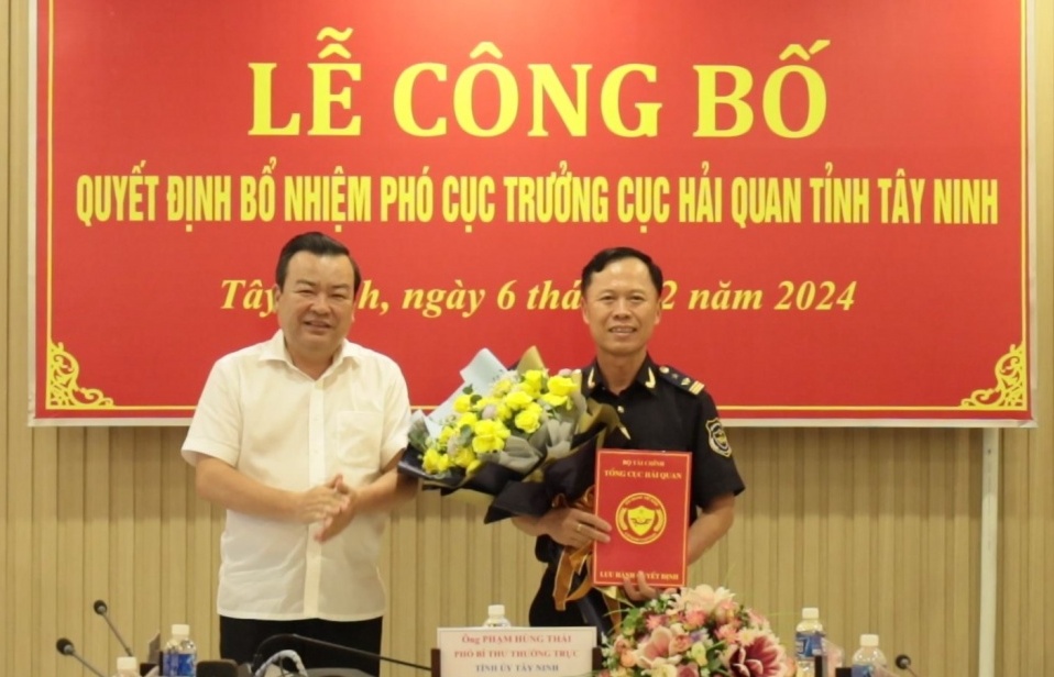 Infographics: Quá trình công tác của tân Phó Cục trưởng Cục Hải quan Tây Ninh Phan Văn Vũ