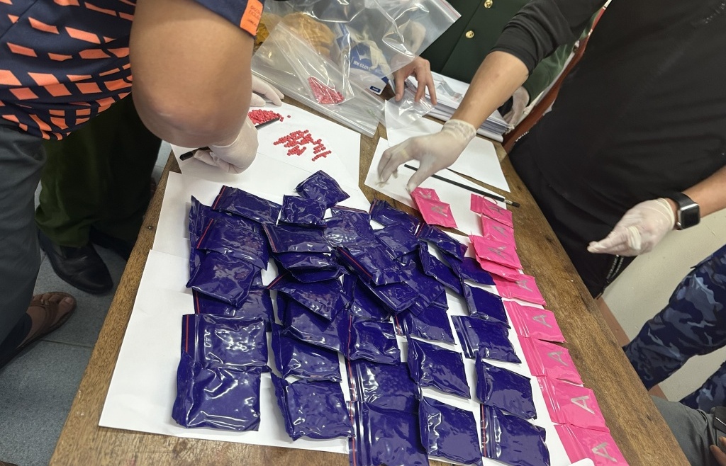 Quảng Bình: Chặn đứng vụ giao dịch hơn 11.000 viên ma túy