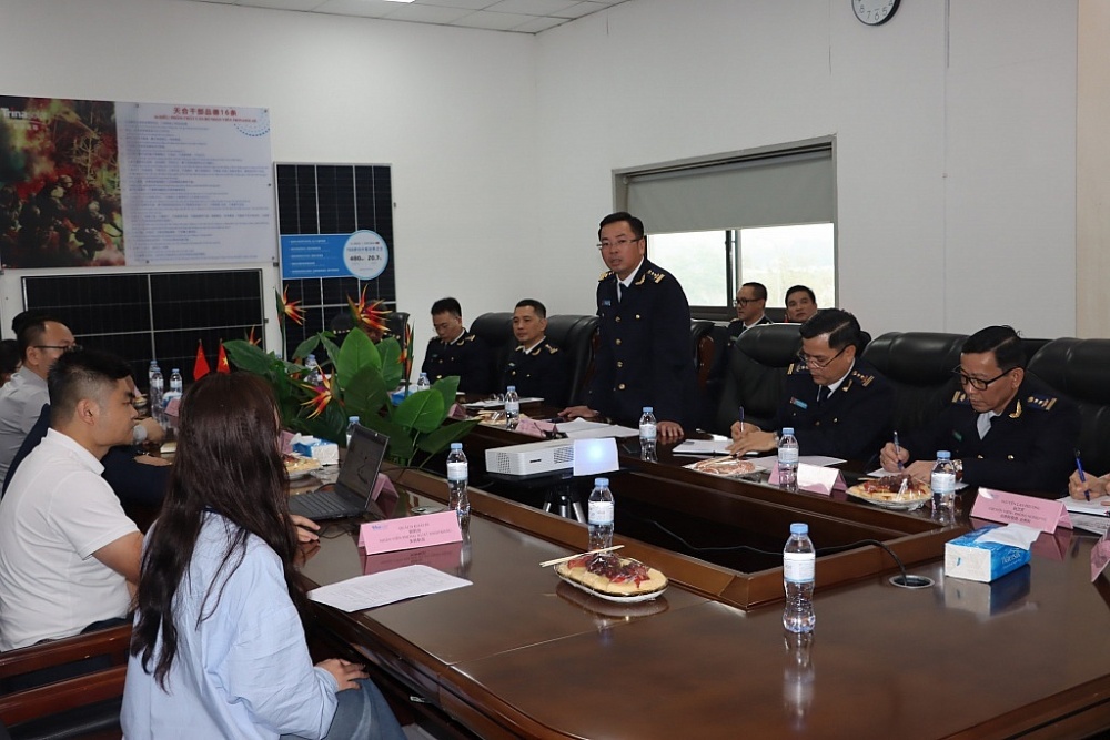 Cục trưởng Cục Hải quan Bắc Ninh Trần Đức Hùng phát biểu tại buổi làm việc Tập đoàn Trina Solar ngày 20/2/2024. 	Ảnh: Thái Bình
