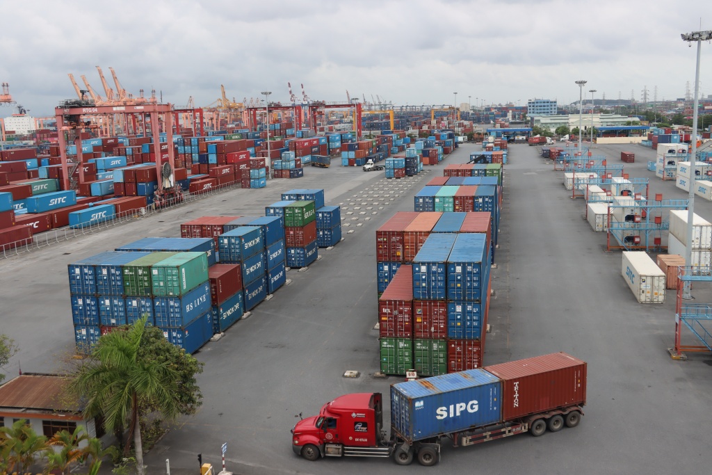 Hết tháng 4 xuất nhập khẩu đạt 239 tỷ USD