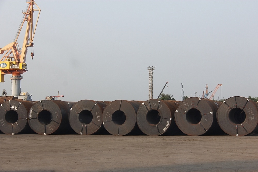 Nhập khẩu sắt thép từ Trung Quốc tăng đột biến gần 400%