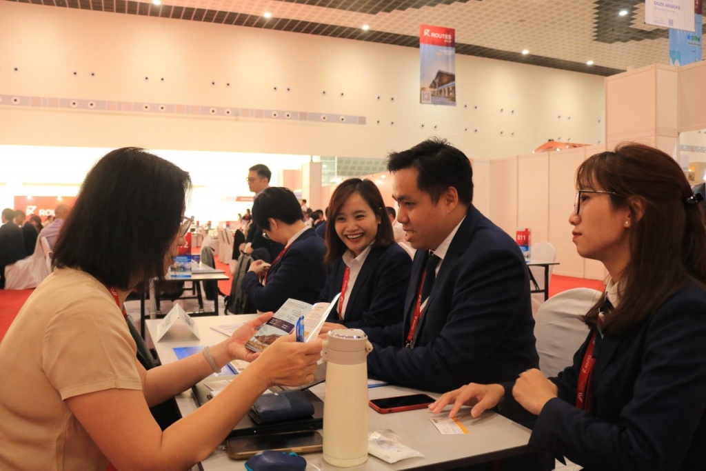 Cảng HKQT Cam Ranh vào top 5 sân bay xuất sắc trong tiếp thị phát triển đường bay châu Á