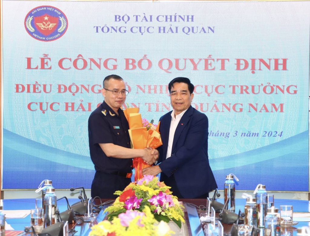 Điều động, bổ nhiệm ông Dương Xuân Sinh giữ chức Cục trưởng Cục Hải quan Quảng Nam