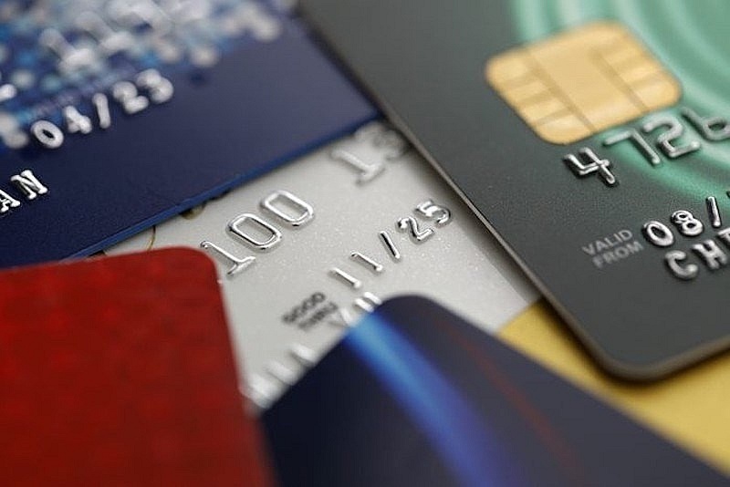 Từ vụ nợ thẻ tín dụng "lãi chồng lãi" lên 8,8 tỷ đồng: Cần minh bạch và tính tuân thủ