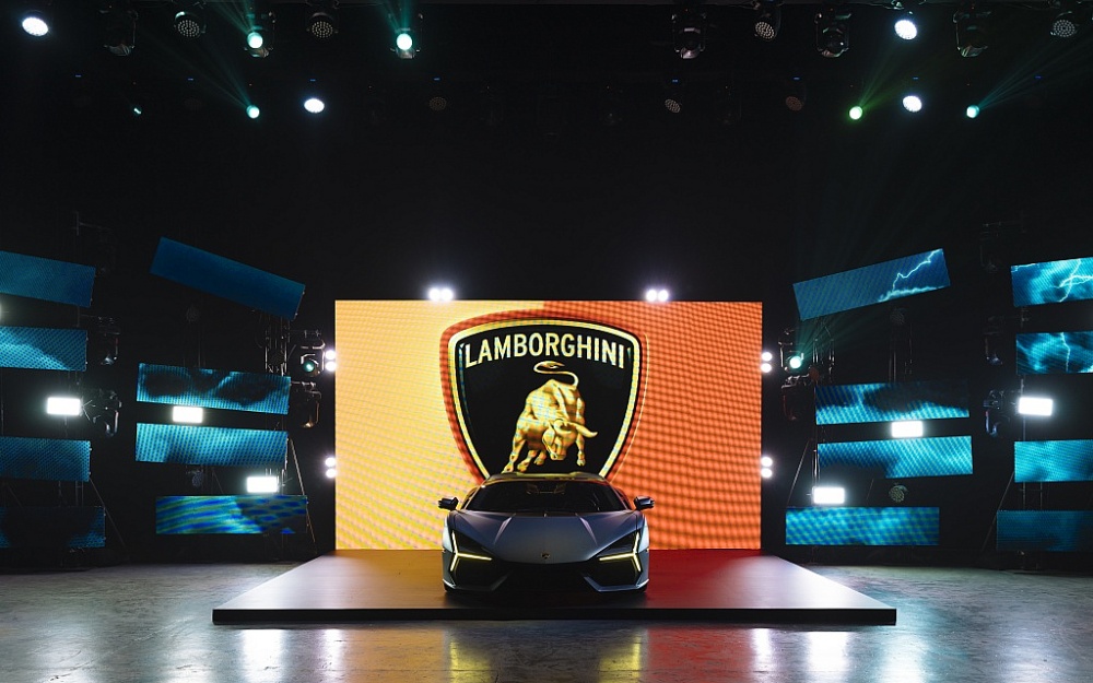 Lamborghini Revuelto: Siêu xe thể thao V12 Hybrid HPEV đầu tiên có mặt tại Việt Nam