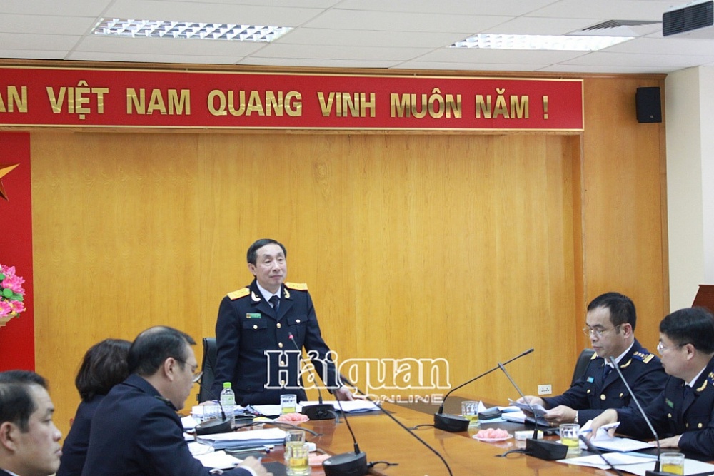 Phó Tổng cục trưởng Hoàng Việt Cường phát biểu chỉ đạo tại buổi làm việc với lãnh đạo Cục Hải quan Lạng Sơn về tiến trình tổng kết thi hành, xây dựng thay thế Luật Hải quan 2014. Ảnh: Thu Hà